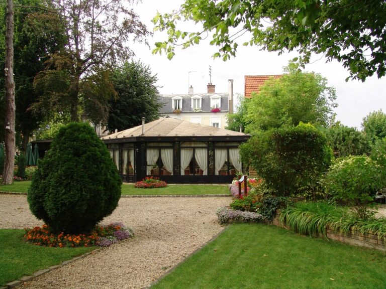 LE CHÂTEAU DES ILES