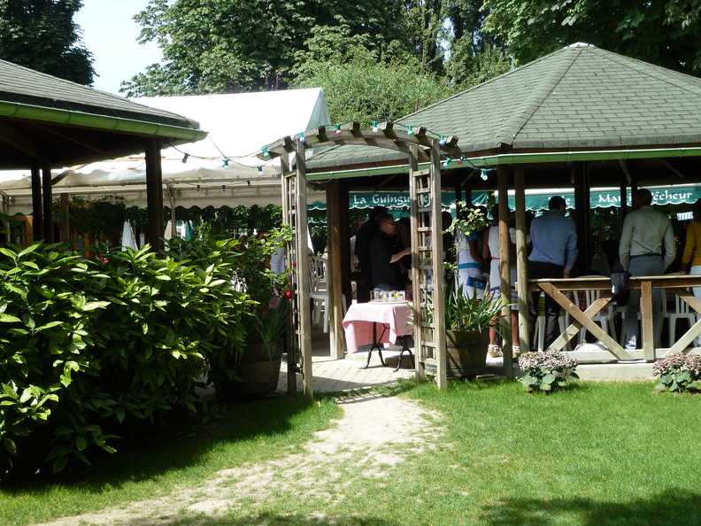 Guinguette au bord de la Marne dans le Val-de-Marne