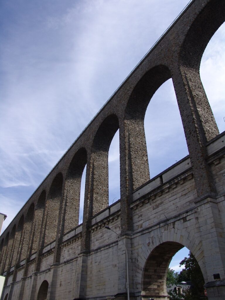 SUR LES TRACES DE LA BIEVRE