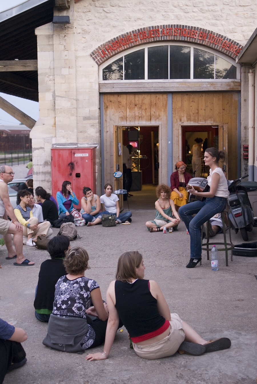 NOUVEAU GARE AU THÉÂTRE
