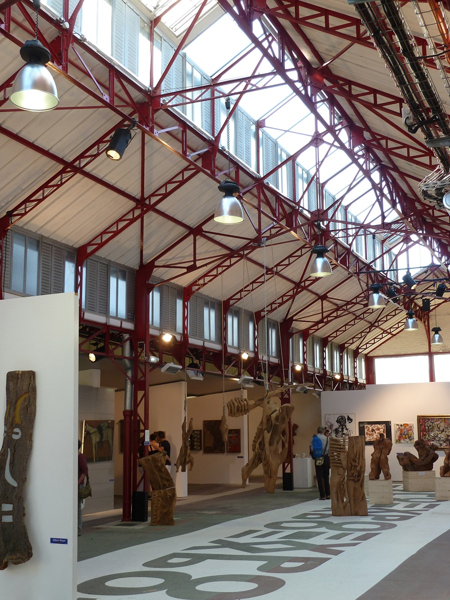 LA HALLE ROUBLOT