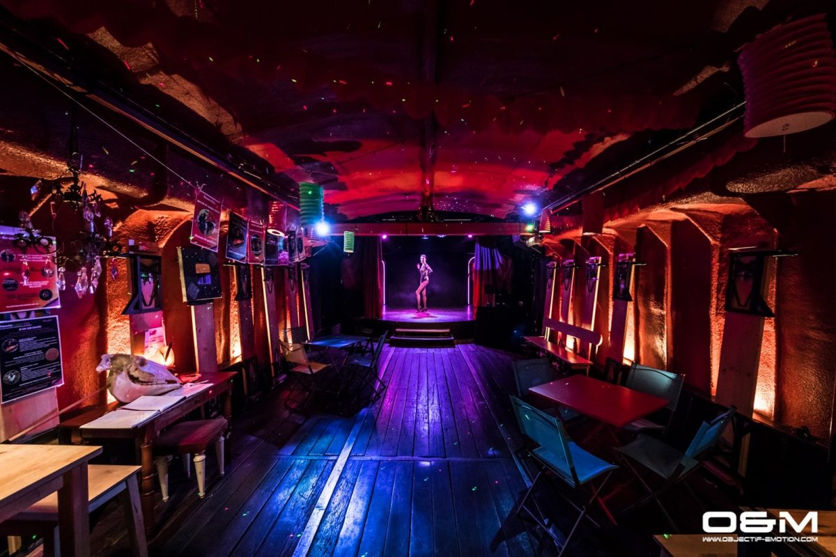 LE LAPIN VERT : PÉNICHE-SPECTACLE