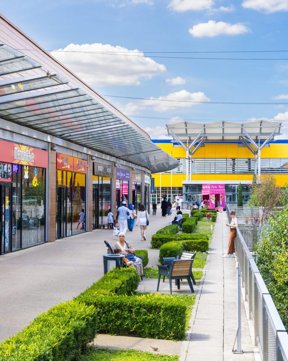 CENTRE COMMERCIAL THIAIS VILLAGE