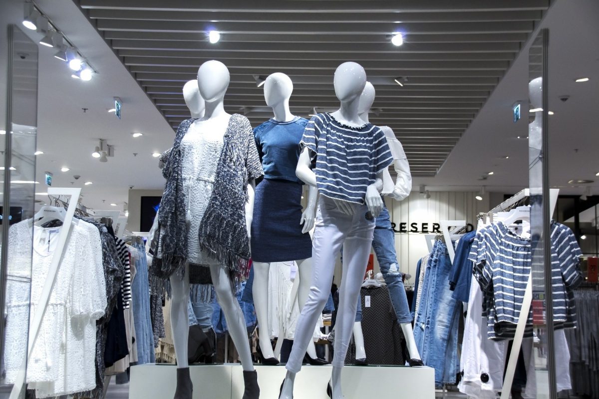 LES ARMOIRIES – SHOPPING CENTRE