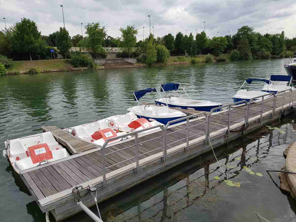 Bateau électrique sur la Marne