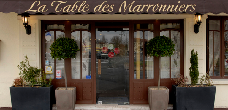 LA TABLE DES MARRONNIERS