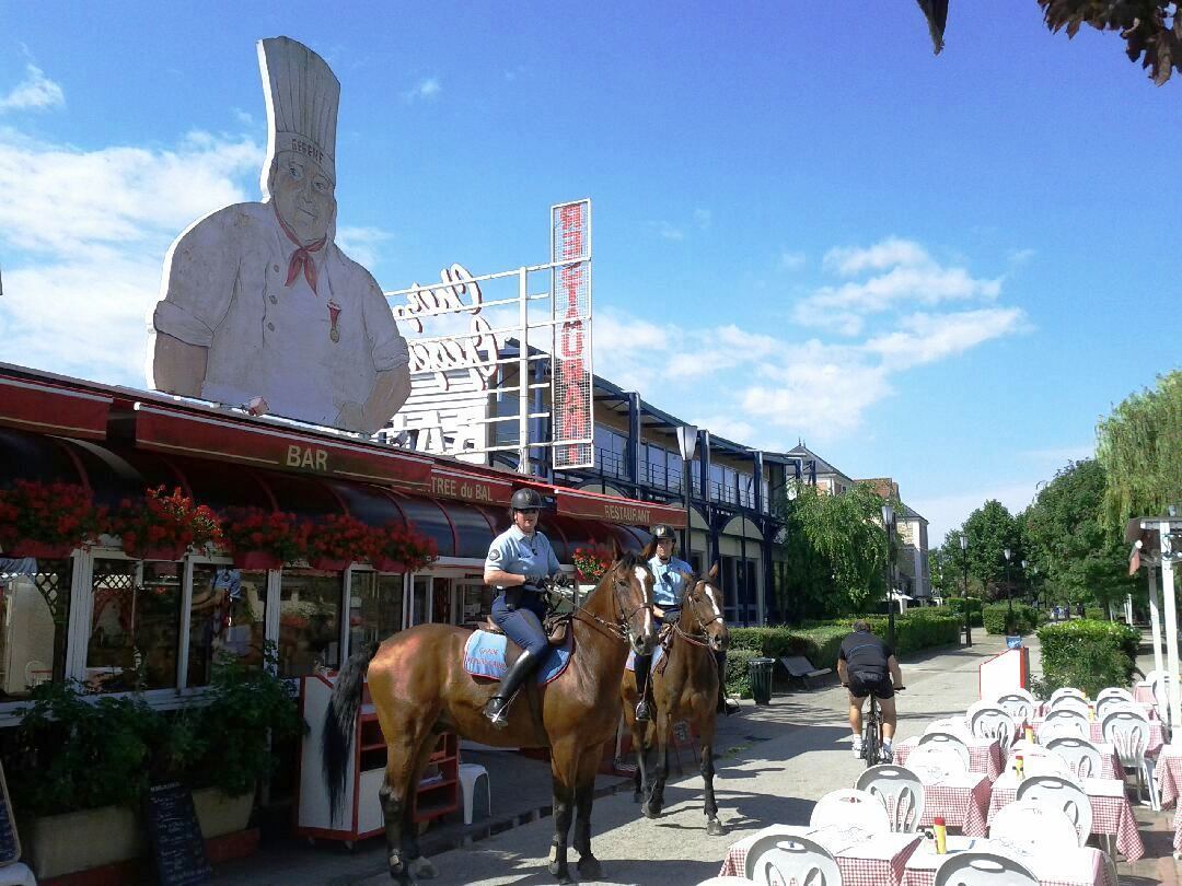 GUINGUETTE CHEZ GÉGÈNE