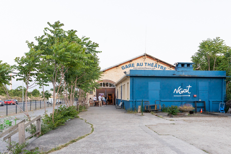 NOUVEAU GARE AU THÉÂTRE