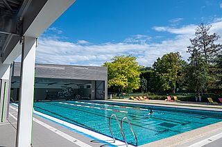 PISCINE PIERRE DE COUBERTIN À CHEVILLY-LARUE